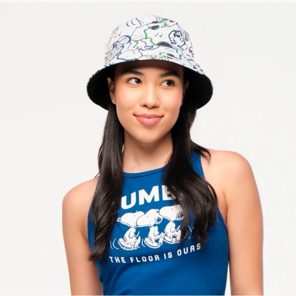 Zumba Fitness X Peanuts Snoopy reversible Bucket Hat